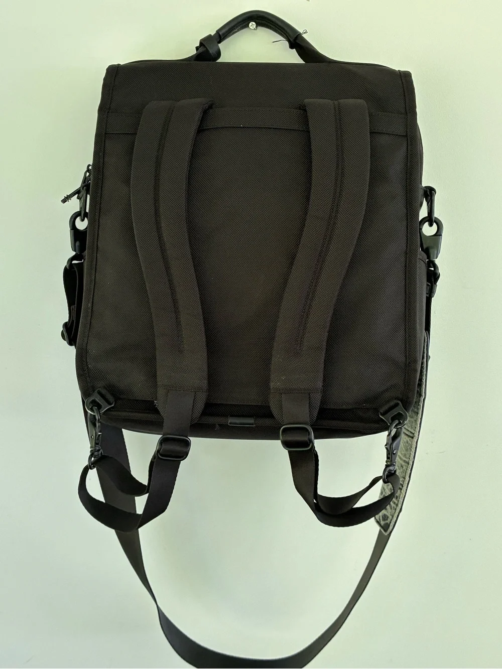 Tumi Black Nylon Convertible Backpack Shoulder Strap Messenger Bag